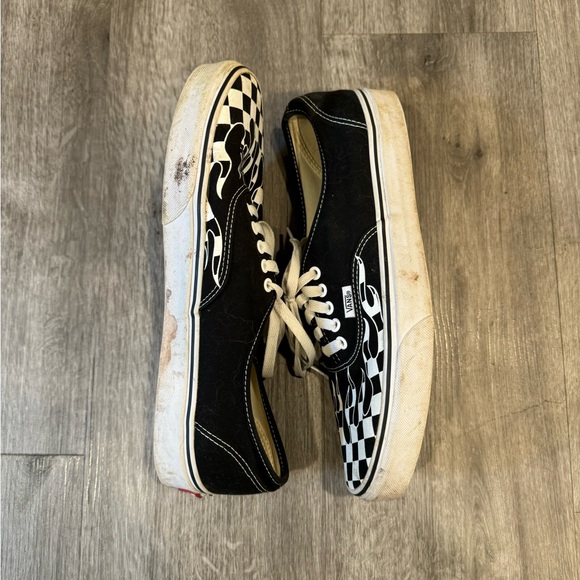 Men’s size US 12 - Vans Authentic Checker Flame - Picture 4 of 10